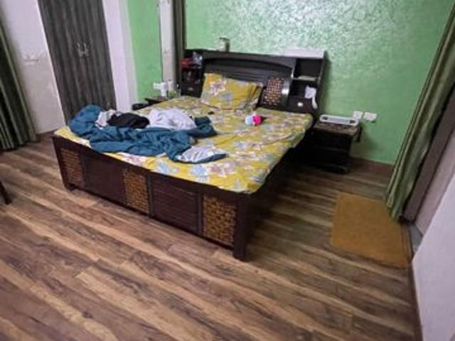 Rental | 2 BHK 1075 Sq.Ft. Apartment in Express Garden