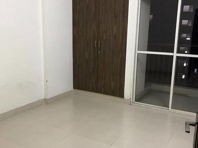 Rental | 2 BHK 1080 Sq.Ft. Apartment in Aims Golf Avenue II