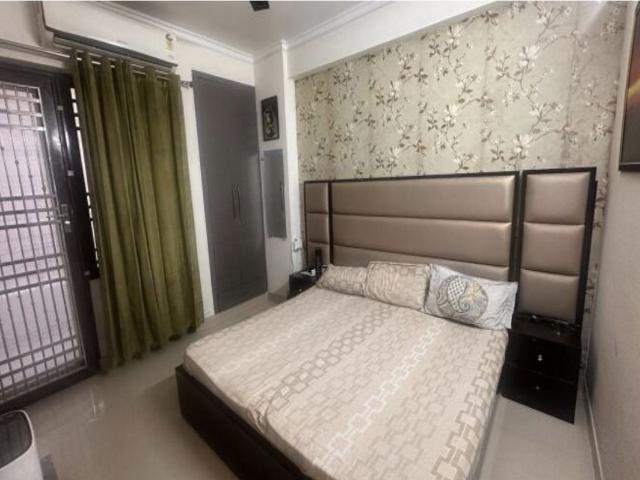 Rental | 2 BHK 1080 Sq.Ft. Apartment in Grah Avas Green View Heights