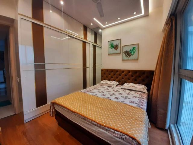 Rental | 2 BHK + 1080 Sq.Ft. Apartment in Oberoi Realty Park View