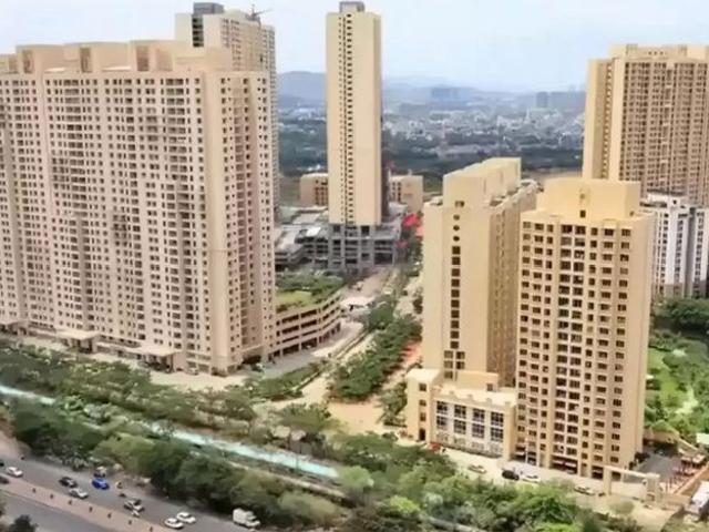 Rental | 2 BHK + 1090 Sq.Ft. Apartment in Rustomjee Urbania Astraea