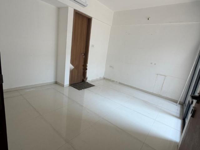 Rental | 2 BHK 1092 Sq.Ft. Apartment in Majestique Signature Towers