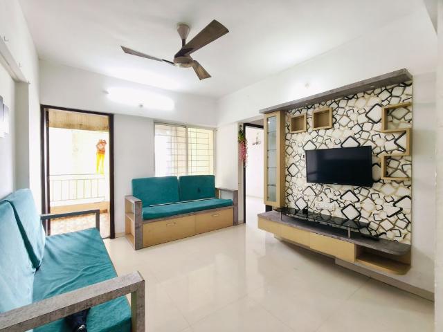 Rental | 2 BHK 1000 Sq.Ft. Apartment in 38 Park Majestique