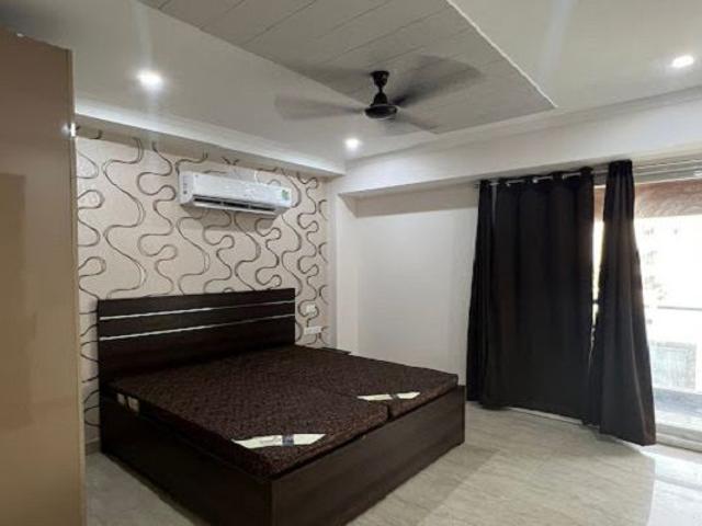 Rental | 2 BHK + 1000 Sq.Ft. Apartment in Ardee Mall