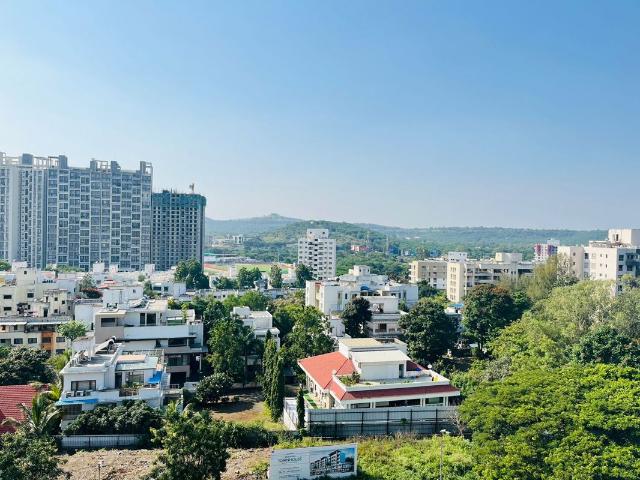 Rental | 2 BHK + 1000 Sq.Ft. Apartment in Bramha Vantage