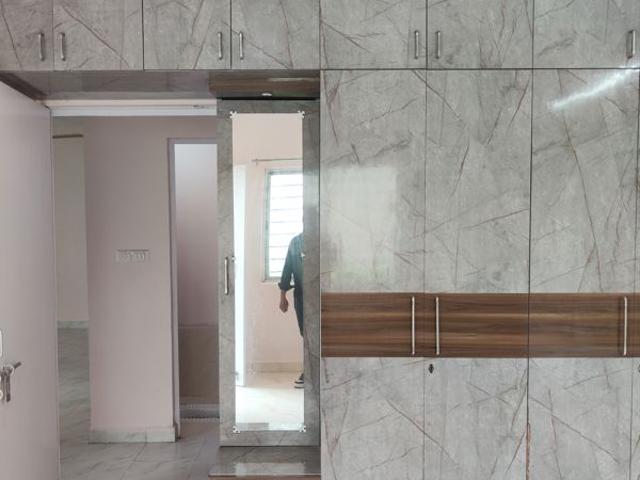 Rental | 2 BHK 1000 Sq.Ft. Apartment in Gomti Enclave Devamau