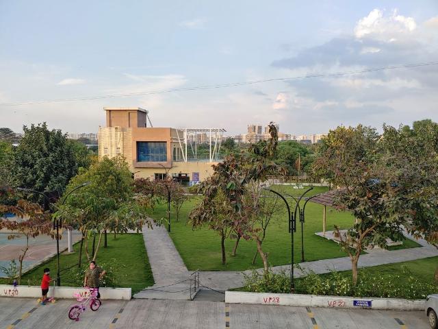 Rental | 2 BHK + 1000 Sq.Ft. Apartment in Gini Viviana
