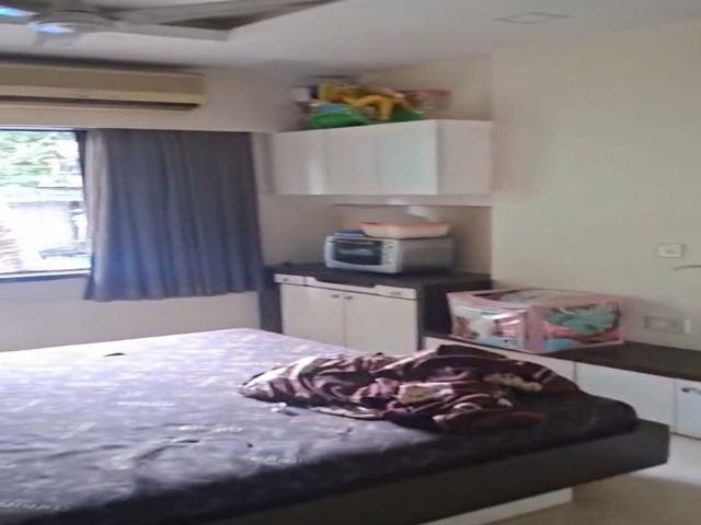 Rental | 2 BHK 1000 Sq.Ft. Apartment in Dadar East