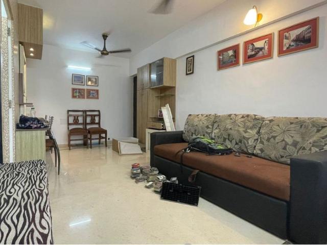 Rental | 2 BHK + 1000 Sq.Ft. Apartment in Dheeraj Gaurav Heights