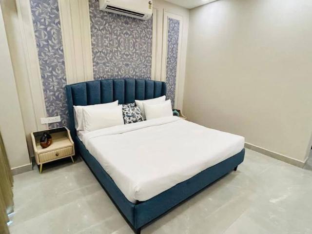 Rental | 2 BHK 1000 Sq.Ft. Apartment in Freedom Fighters Enclave