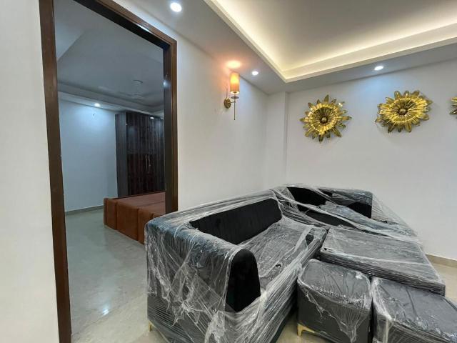 Rental | 2 BHK 1000 Sq.Ft. Apartment in Freedom Fighters Enclave