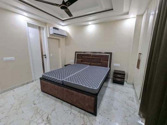 Rental | 2 BHK 1000 Sq.Ft. Apartment in Freedom Fighters Enclave