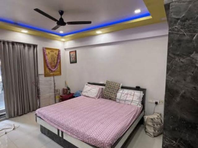 Rental | 2 BHK 1000 Sq.Ft. Apartment in K Raheja Vihar