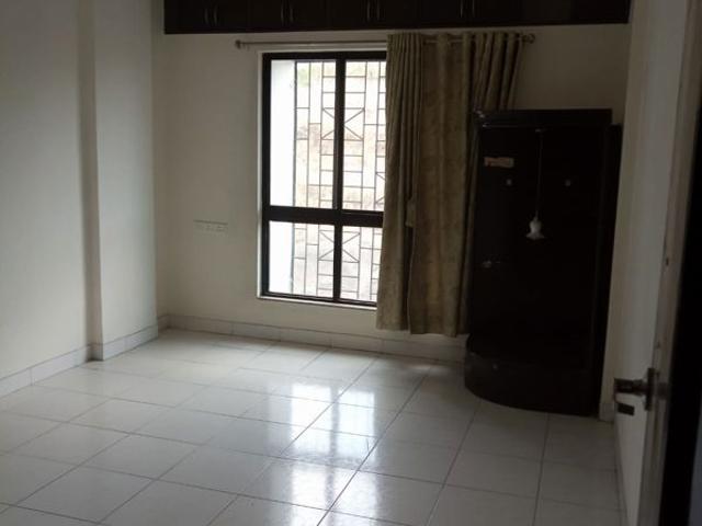 Rental | 2 BHK 1000 Sq.Ft. Apartment in Karve Road