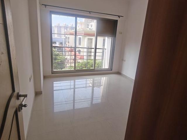 Rental | 2 BHK 1000 Sq.Ft. Apartment in Highland Tower