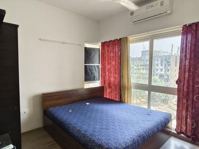 Rental | 2 BHK 1000 Sq.Ft. Apartment in Omkar Ananta