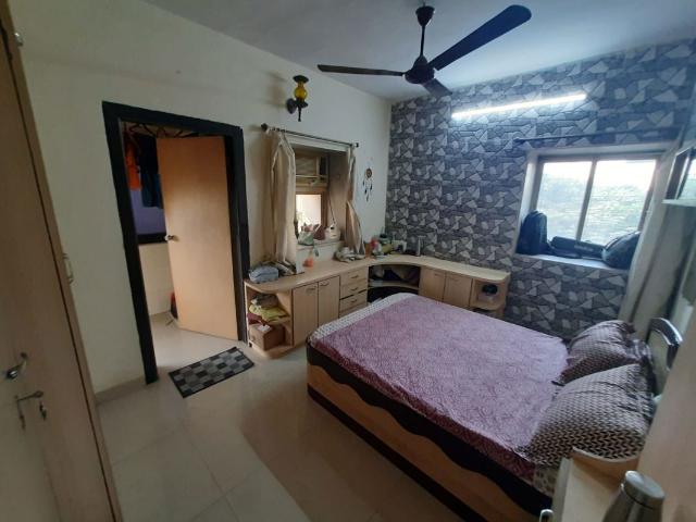 Rental | 2 BHK 1000 Sq.Ft. Apartment in Meenaxi Towers