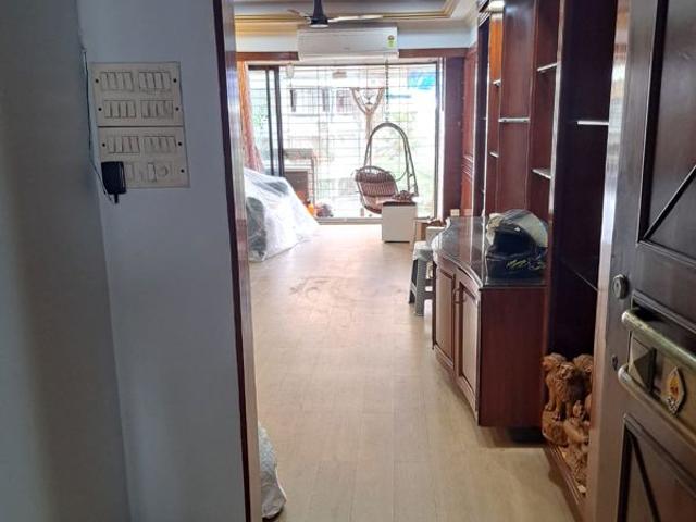 Rental | 2 BHK + 1000 Sq.Ft. Apartment in Meenaxi Towers