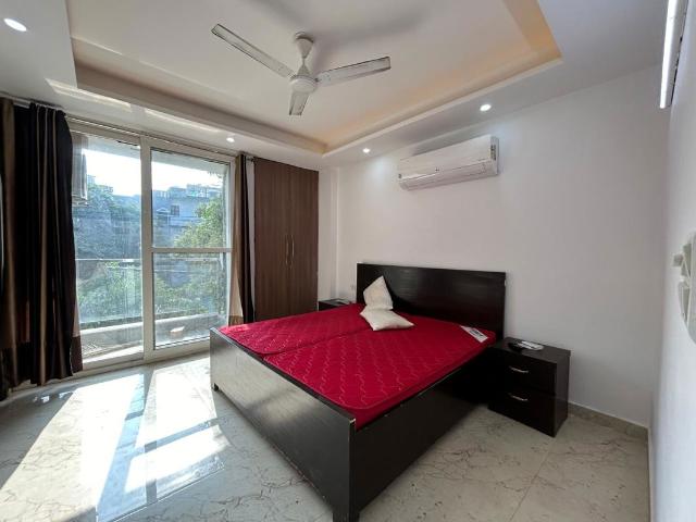 Rental | 2 BHK 1000 Sq.Ft. Apartment in Saket