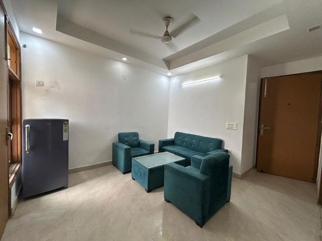 Rental | 2 BHK 1000 Sq.Ft. Apartment in Saket Enclave Ghaziabad