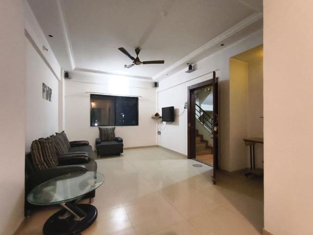 Rental | 2 BHK 1000 Sq.Ft. Apartment in Suryaman House