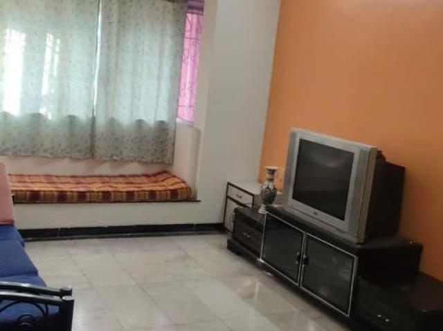 Rental | 2 BHK 1000 Sq.Ft. Apartment in Palace Orchard CHS