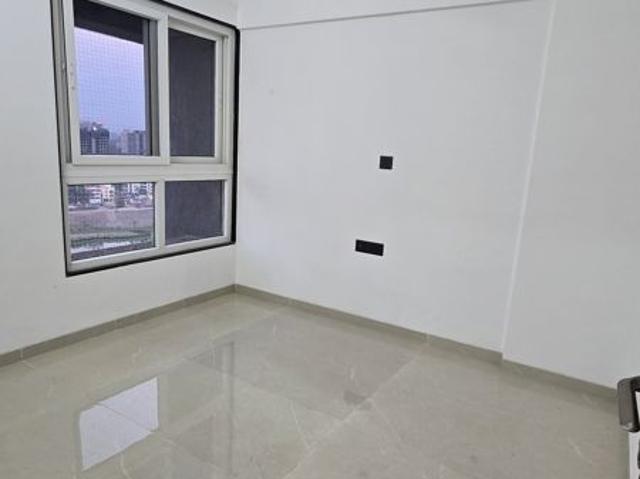 Rental | 2 BHK 1000 Sq.Ft. Apartment in Pristine Allure