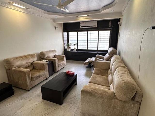 Rental | 2 BHK 1000 Sq.Ft. Apartment in Pyramid Apartment