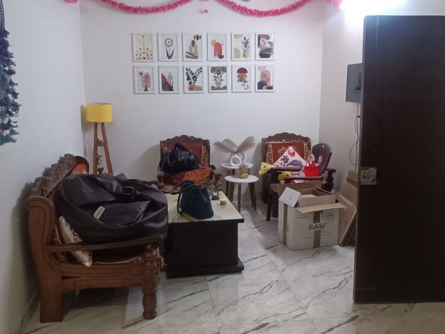 Rental | 2 BHK 1000 Sq.Ft. Apartment in Rohini Sector 8