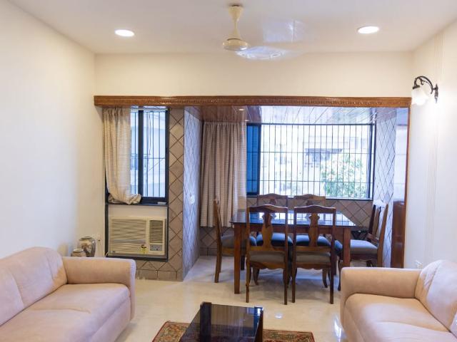 Rental | 2 BHK 1000 Sq.Ft. Apartment in Ravi Darshan
