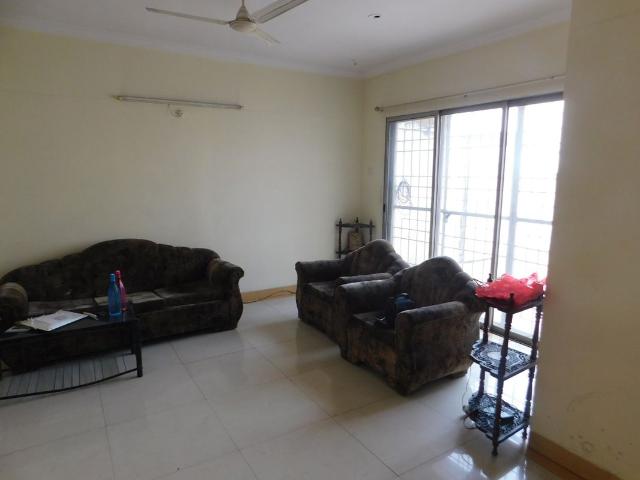 Rental | 2 BHK 1000 Sq.Ft. Apartment in Raviraj Divine