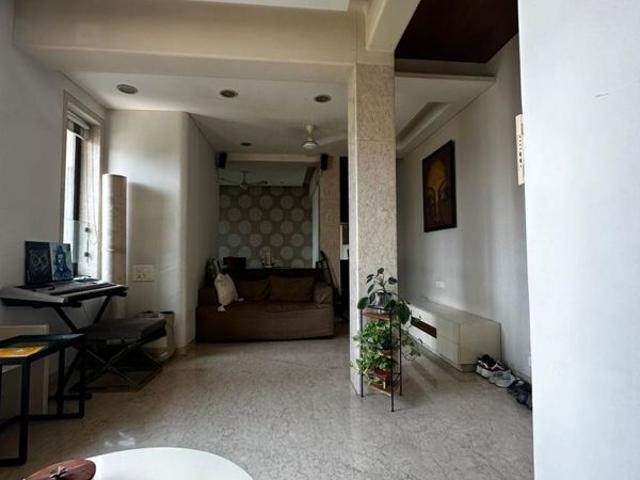 Rental | 2 BHK 1000 Sq.Ft. Apartment in Walkeshwar