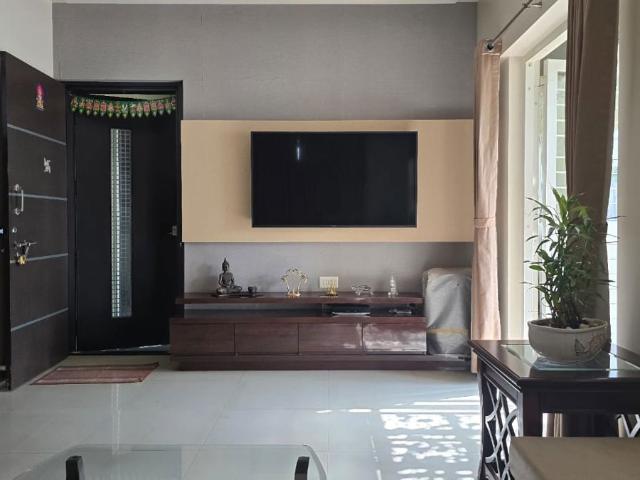 Rental | 2 BHK + 1000 Sq.Ft. Apartment in Vanaz Corner