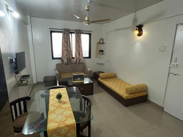 Rental | 2 BHK 1000 Sq.Ft. Apartment in Vishrantwadi