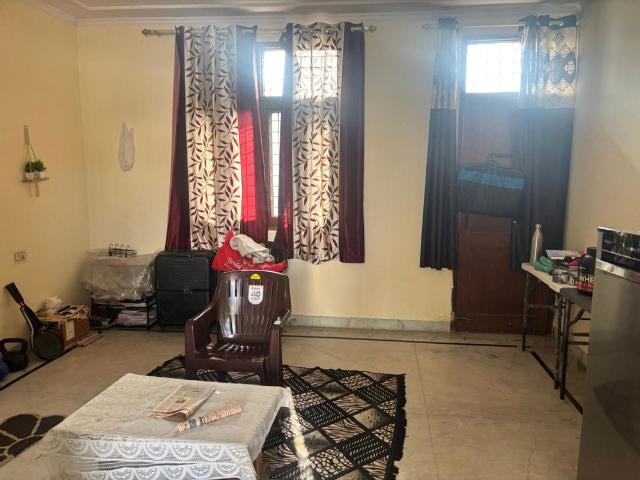Rental | 2 BHK 1000 Sq.Ft. Independent House in Sector 37