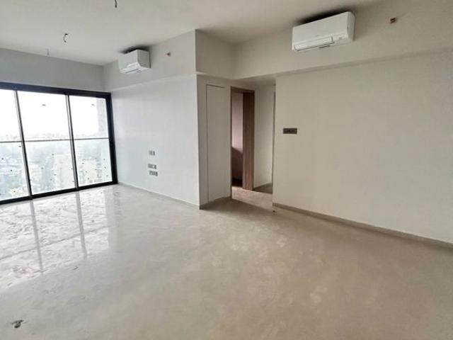 Rental | 2 BHK 1004 Sq.Ft. Apartment in Rustomjee Paramount