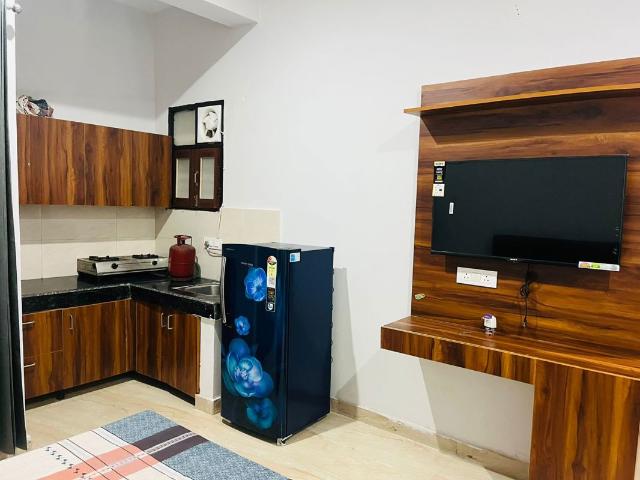 Rental | 2 BHK 100 Sq.Yd. Apartment in Delhi Heights