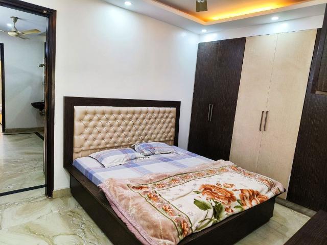 Rental | 2 BHK 100 Sq.Yd. Apartment in Lajpat Nagar II