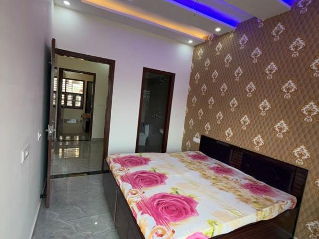 Rental | 2 BHK + 100 Sq.Yd. Apartment in Sector 115