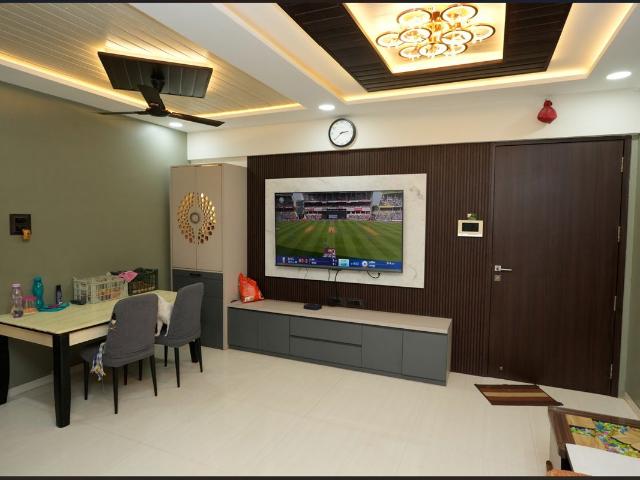 Rental | 2 BHK 1010 Sq.Ft. Apartment in Akshar Green World