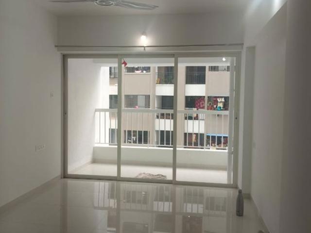 Rental | 2 BHK 1020 Sq.Ft. Apartment in Akshay Yash Grecia