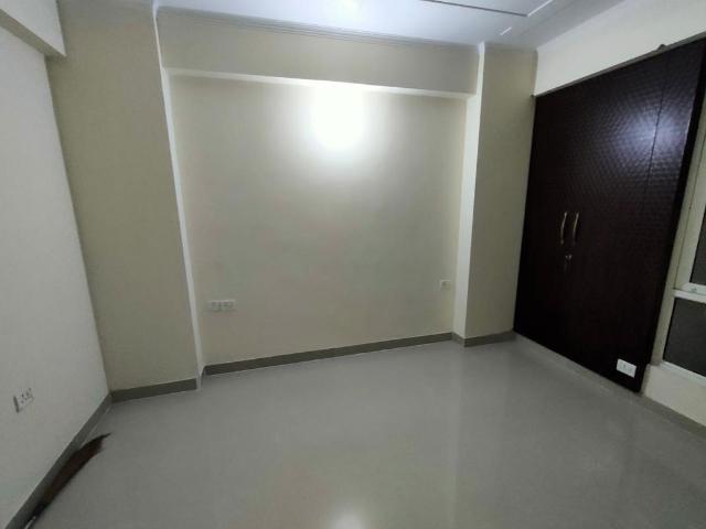 Rental | 2 BHK 1020 Sq.Ft. Apartment in Gaurs Cascades