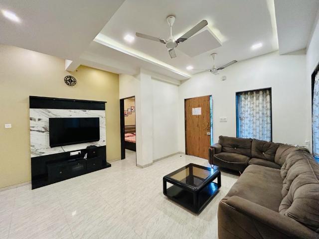 Rental | 2 BHK + 1020 Sq.Ft. Apartment in Sanman CHS Andheri West