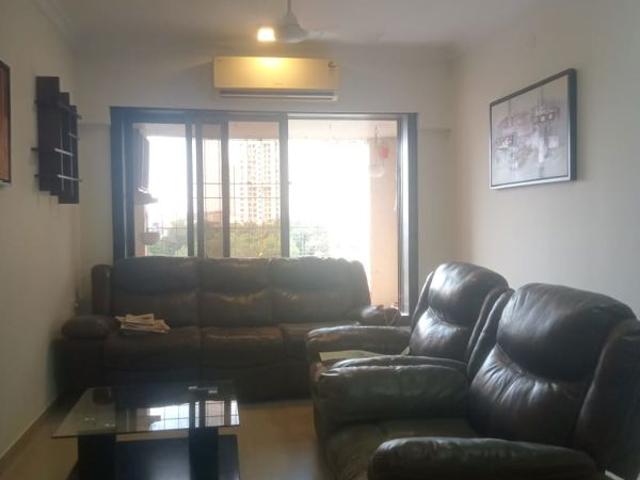 Rental | 2 BHK 1025 Sq.Ft. Apartment in Gundecha Hills