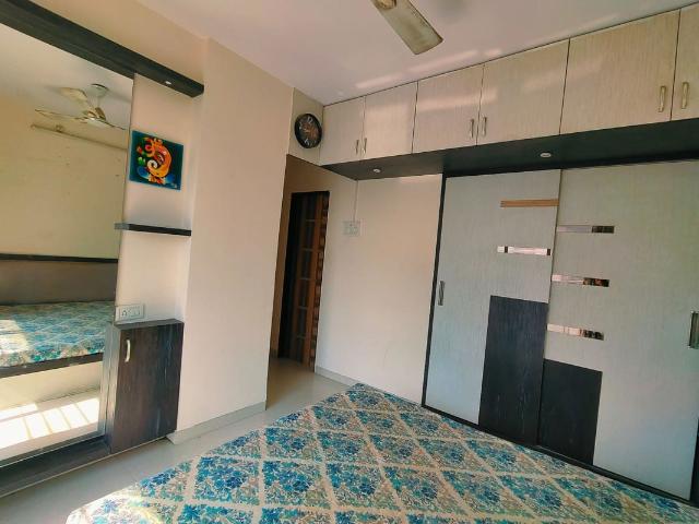 Rental | 2 BHK 1025 Sq.Ft. Apartment in Raj G N Residency