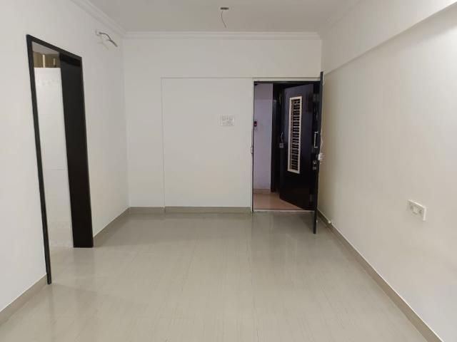 Rental | 2 BHK 1030 Sq.Ft. Apartment in Lucky Nine Galaxy