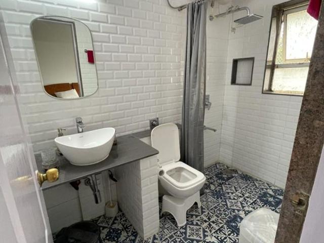 Rental | 2 BHK 1150 Sq.Ft. Apartment in Clover Acropolis