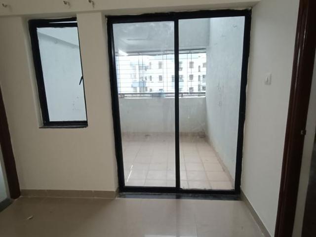 Rental | 2 BHK 1150 Sq.Ft. Apartment in Gera Emerald City