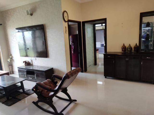 Rental | 2 BHK 1150 Sq.Ft. Apartment in K Raheja Palm Court