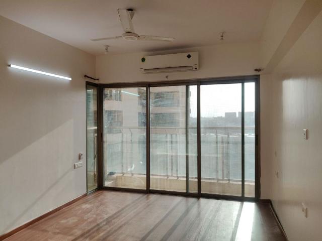 Rental | 2 BHK 1150 Sq.Ft. Apartment in K Raheja Vistas